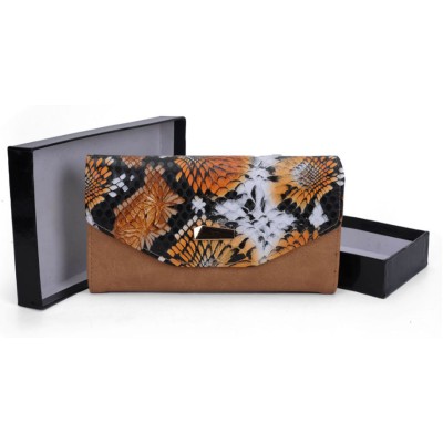 Colourful Snakeskin Hasp Fashion Wallet - Tan