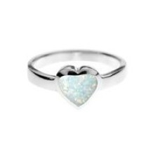 Silver Chunky Ring with Heart Shaped Opalique
